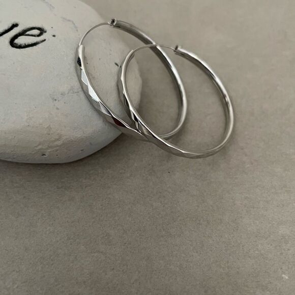 NEW 925 Sterling Diamond Cut Hoop Earrings - Picture 4 of 11